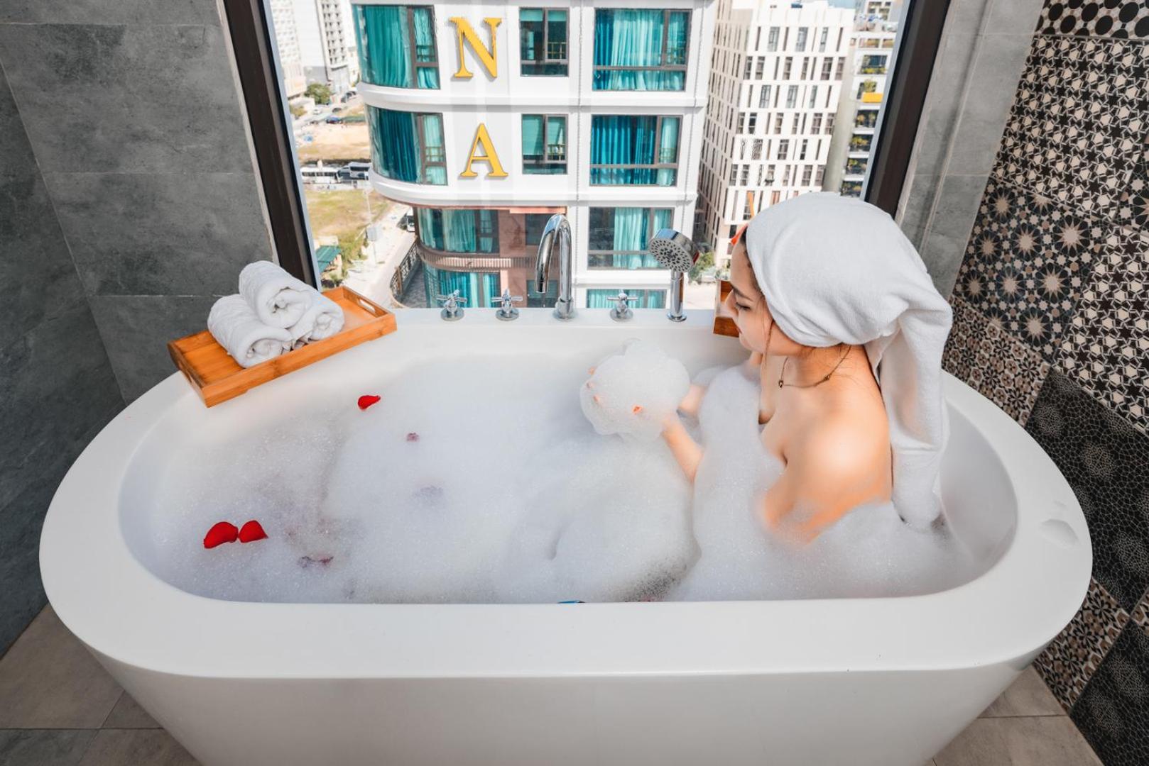 Minh Chau Premium Hotel Danang エクステリア 写真