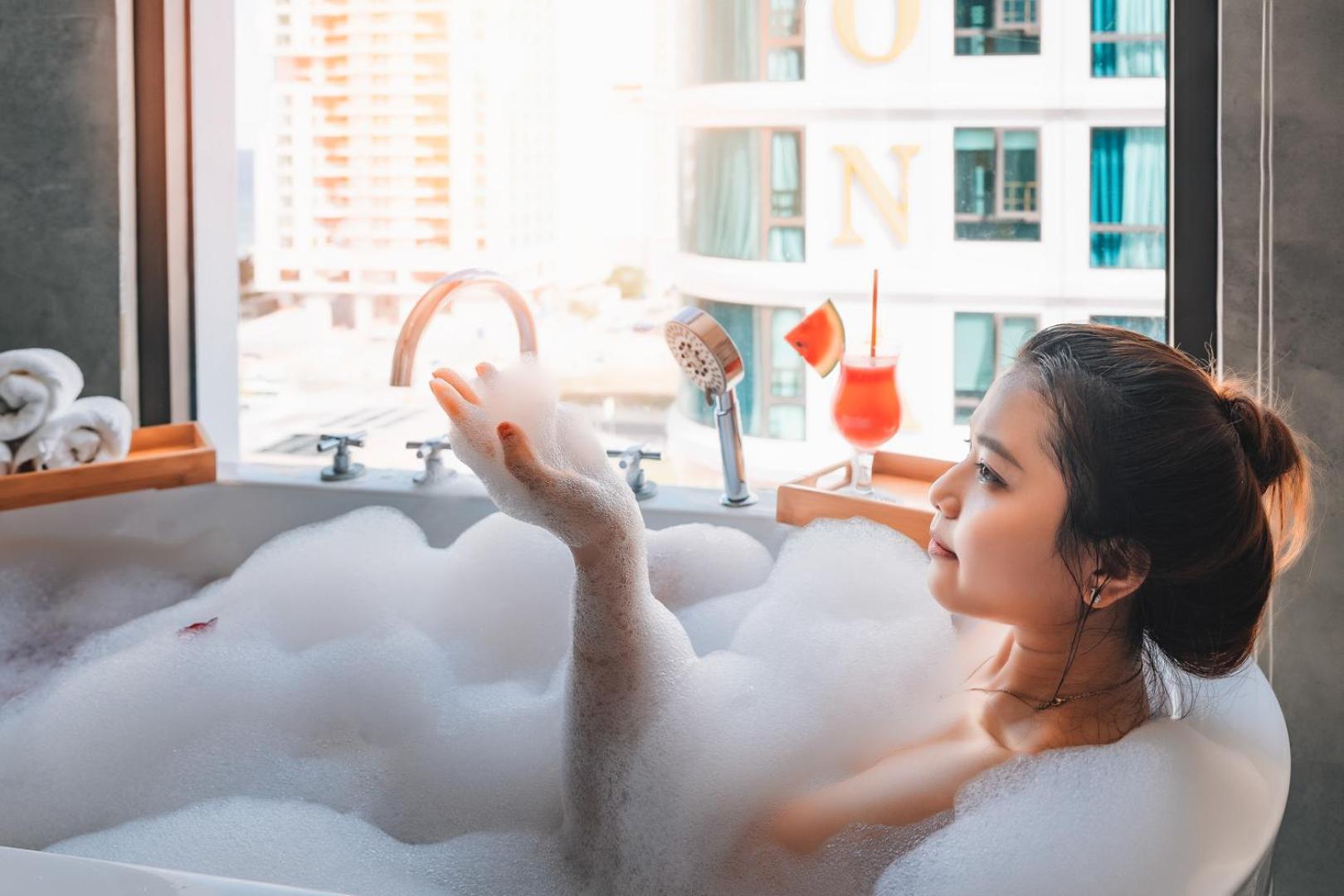 Minh Chau Premium Hotel Danang エクステリア 写真